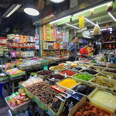 Hidden Dragon X Yaowarat Road Apartment Bangkok Bagian luar foto