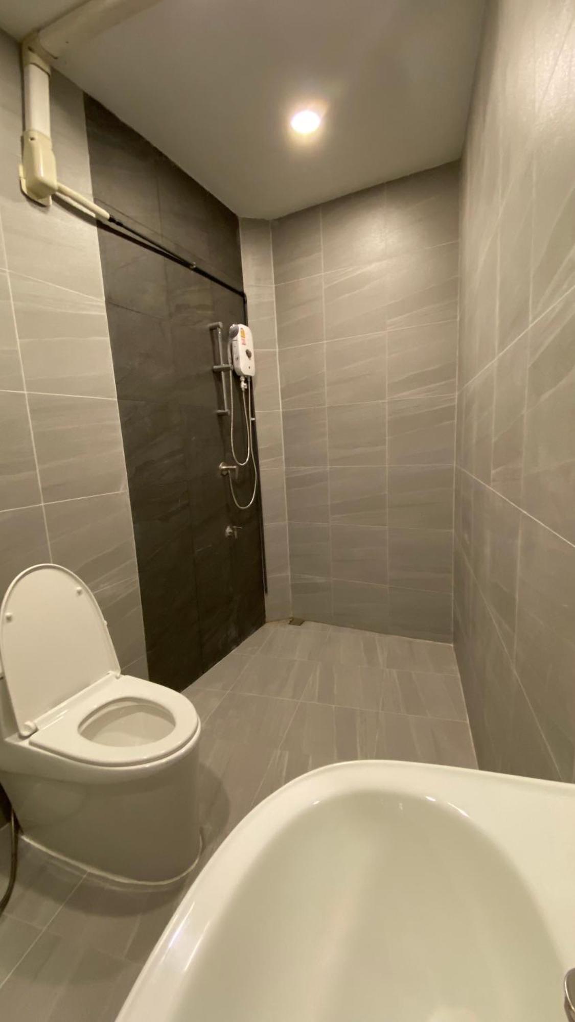 Hidden Dragon X Yaowarat Road Apartment Bangkok Bagian luar foto