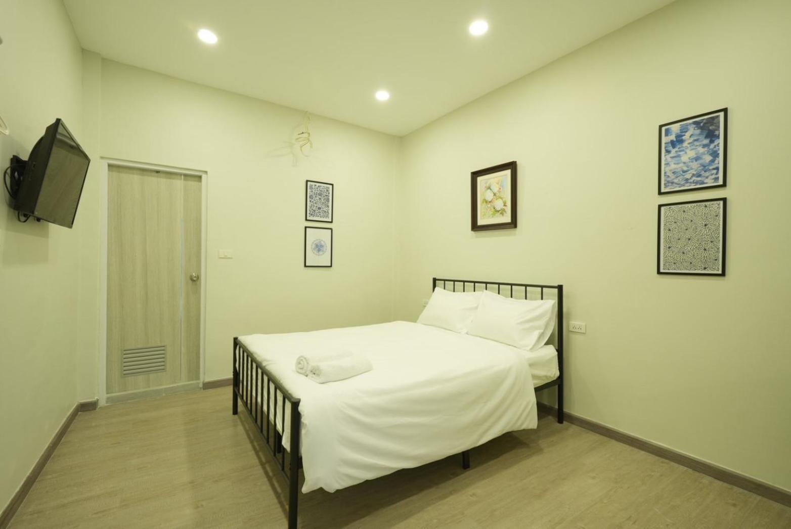 Hidden Dragon X Yaowarat Road Apartment Bangkok Bagian luar foto