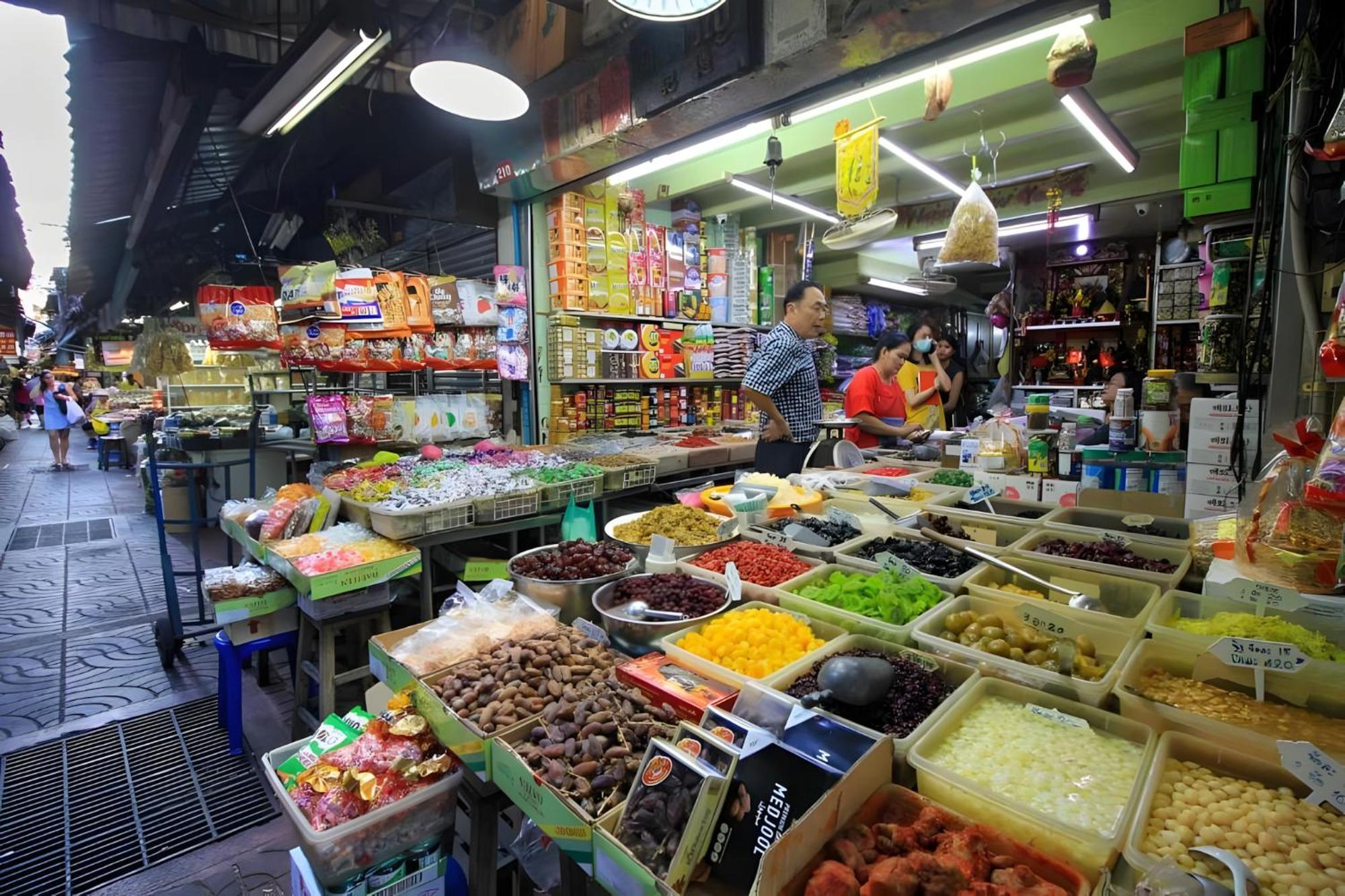 Hidden Dragon X Yaowarat Road Apartment Bangkok Bagian luar foto