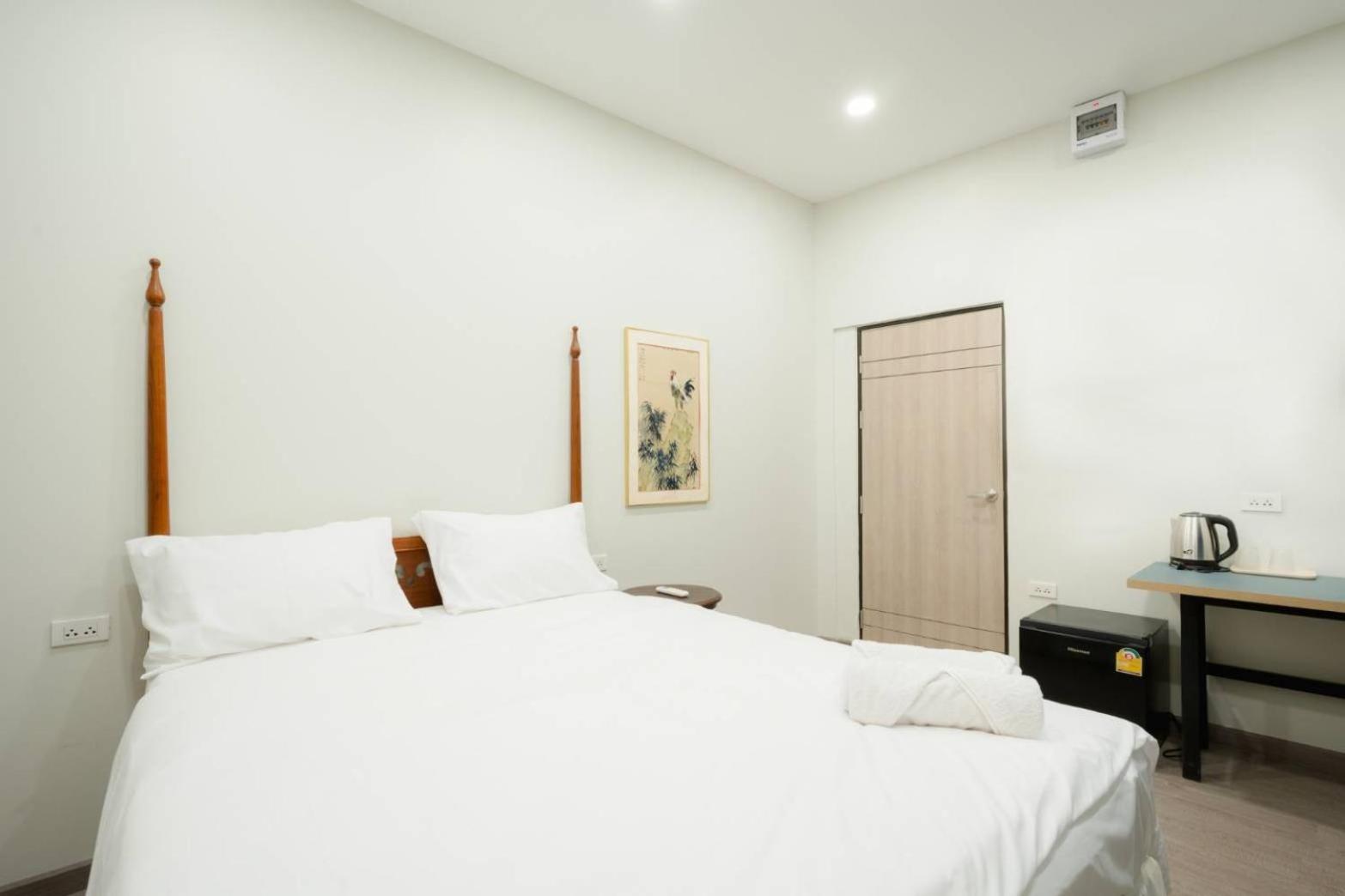 Hidden Dragon X Yaowarat Road Apartment Bangkok Bagian luar foto